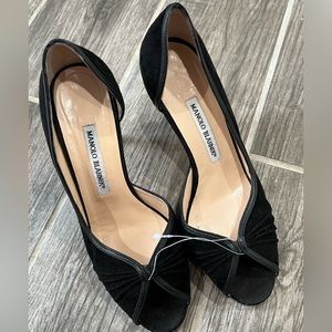 Velvet Manolo Blahkin Pumps Size 8 (38.5)